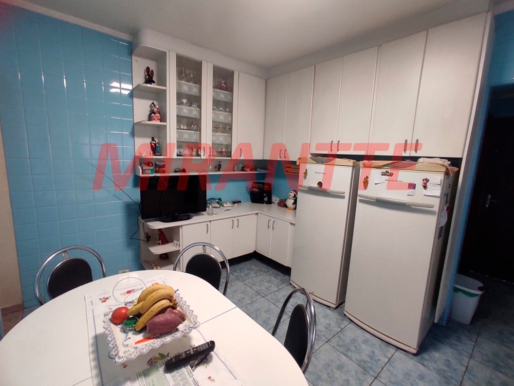 Sobrado de 190m² com 3 quartos em Casa Verde Alta