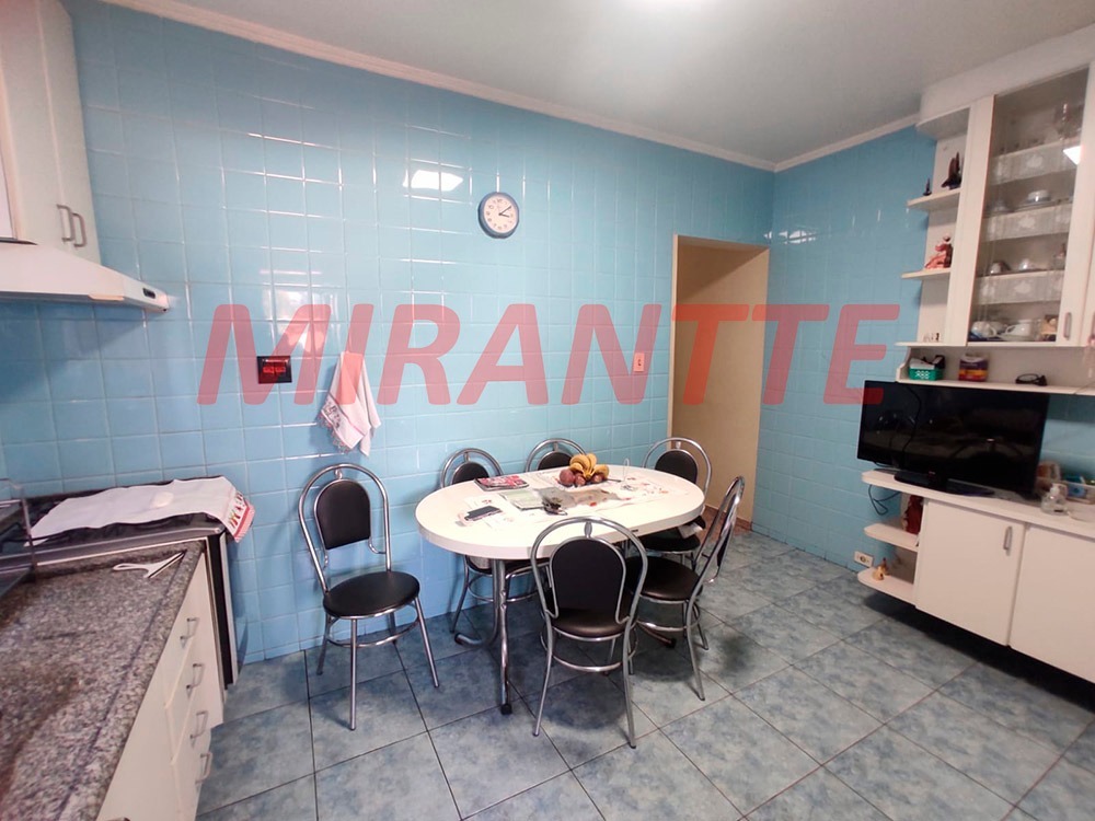 Sobrado de 190m² com 3 quartos em Casa Verde Alta