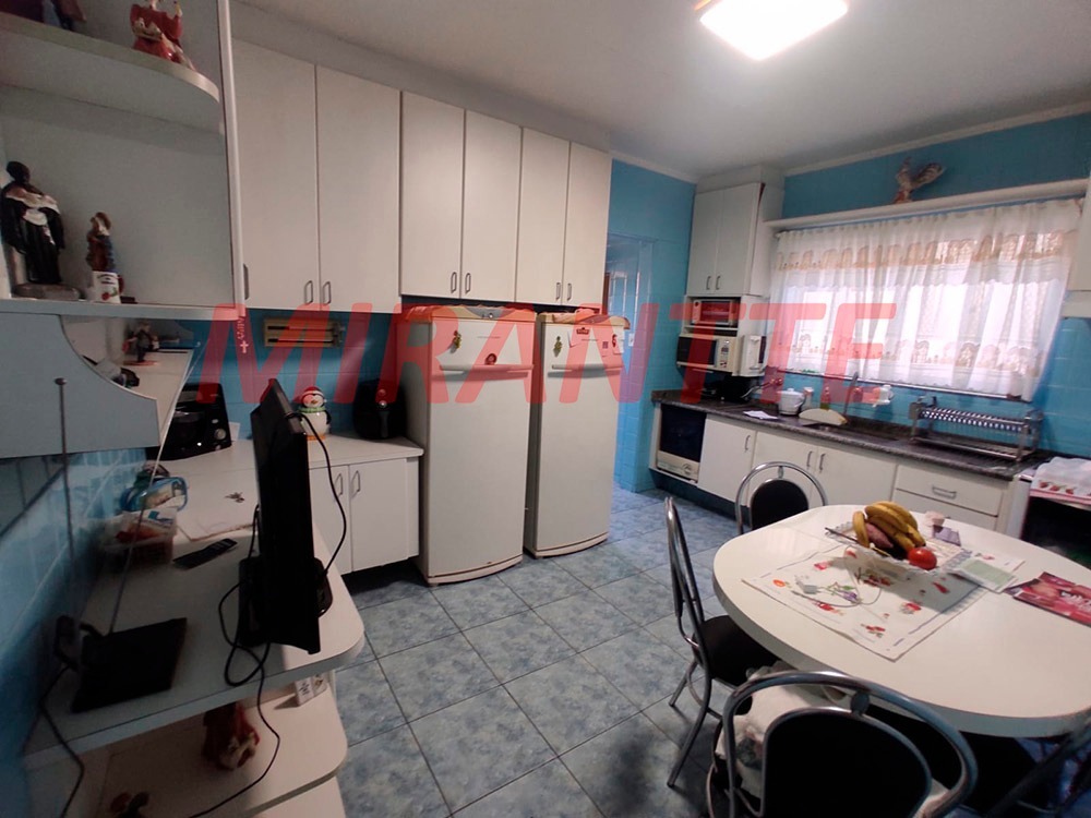 Sobrado de 190m² com 3 quartos em Casa Verde Alta