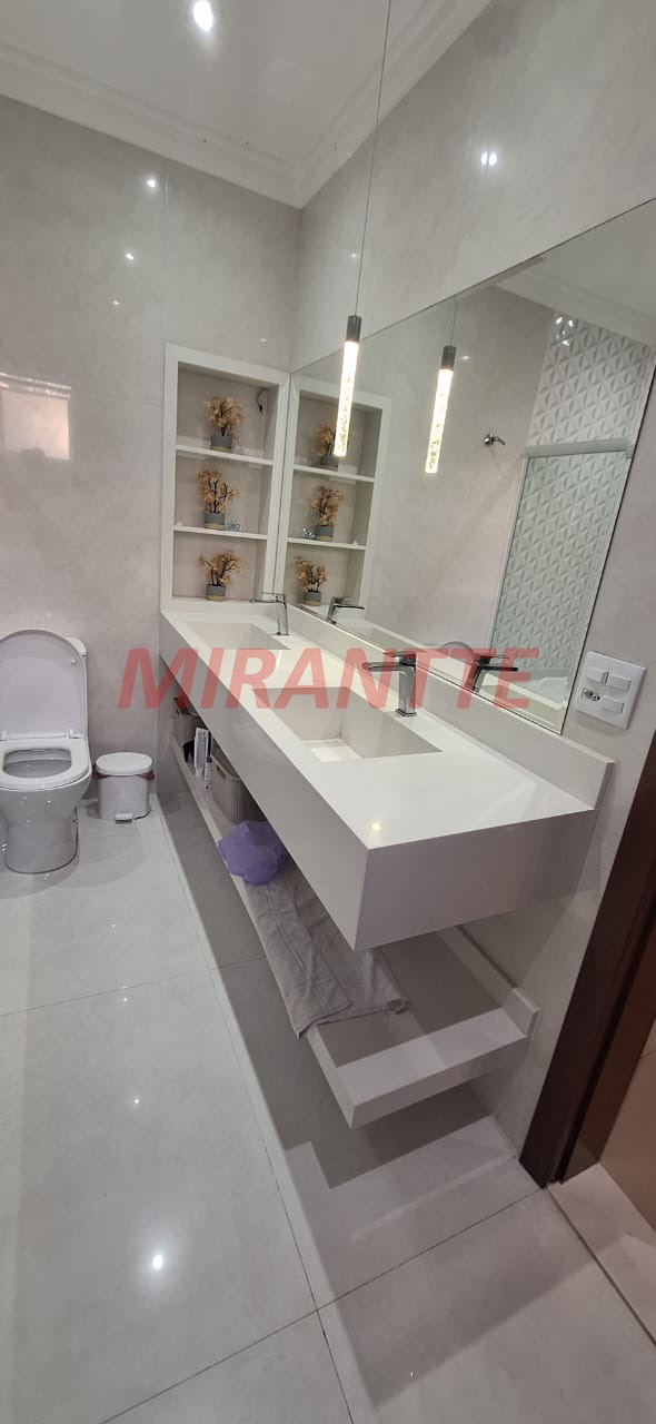 Sobrado de 480m² com 3 quartos em Santana