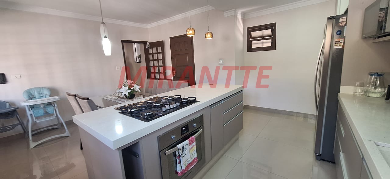 Sobrado de 480m² com 3 quartos em Santana