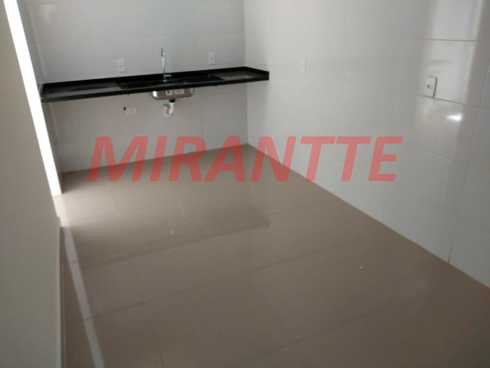 Apartamento de 47m² com 2 quartos em Vila Nivi
