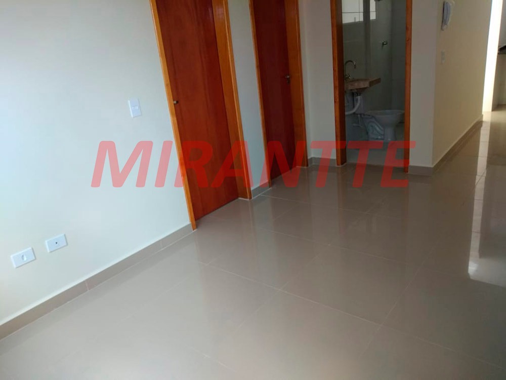 Apartamento de 47m² com 2 quartos em Vila Nivi