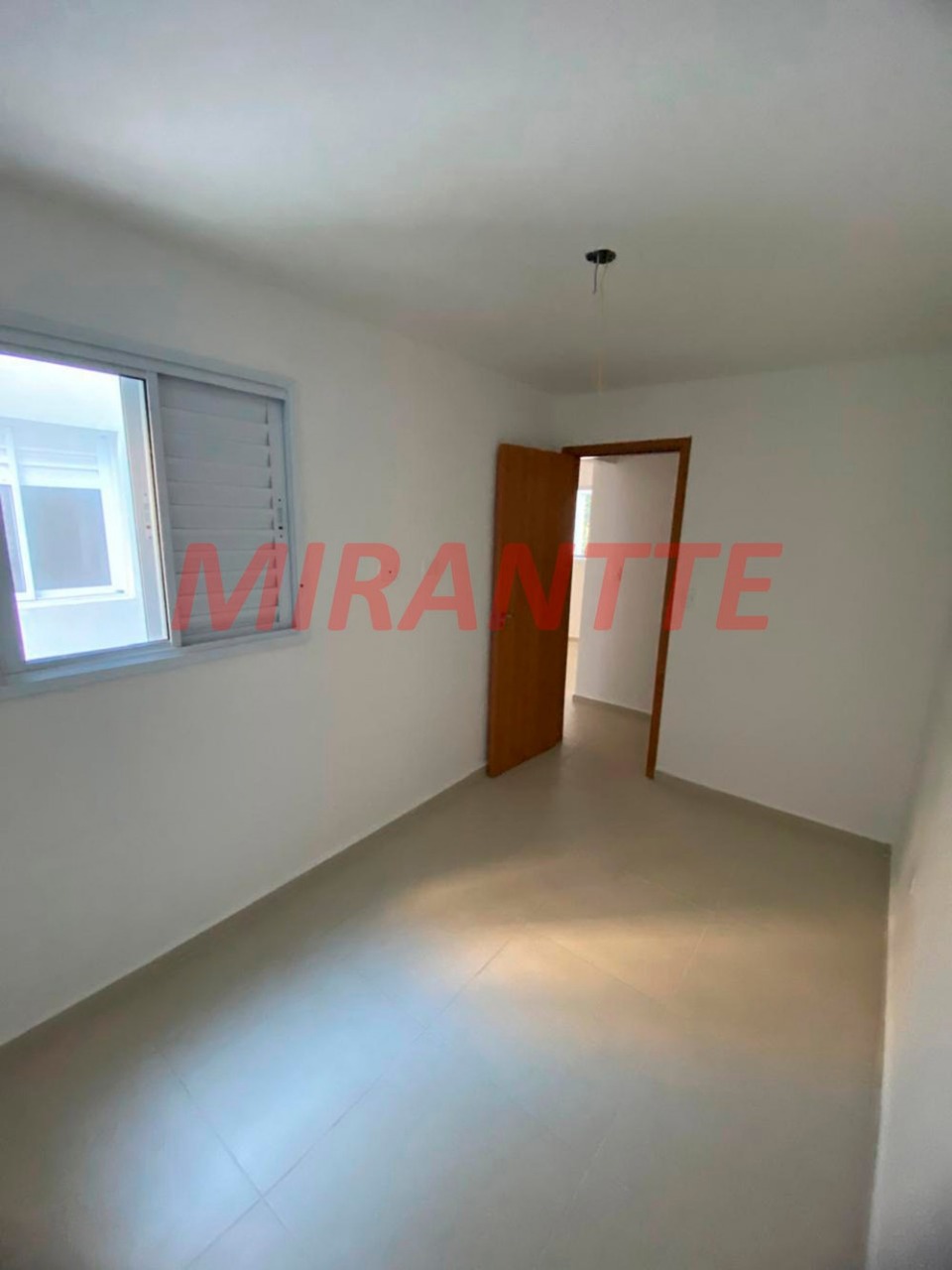 Apartamento de 38m² com 2 quartos em Água Fria