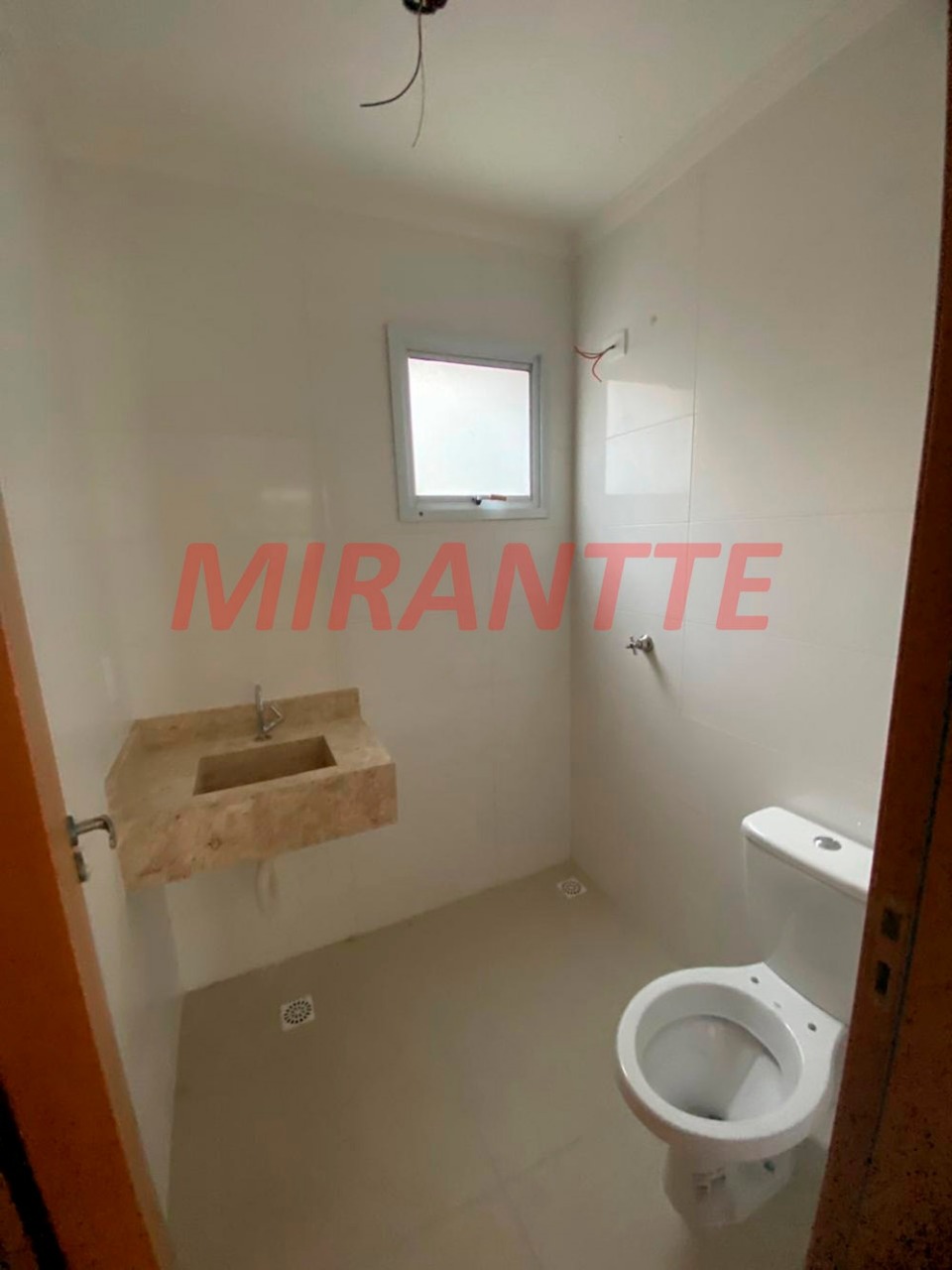 Apartamento de 38m² com 2 quartos em Água Fria