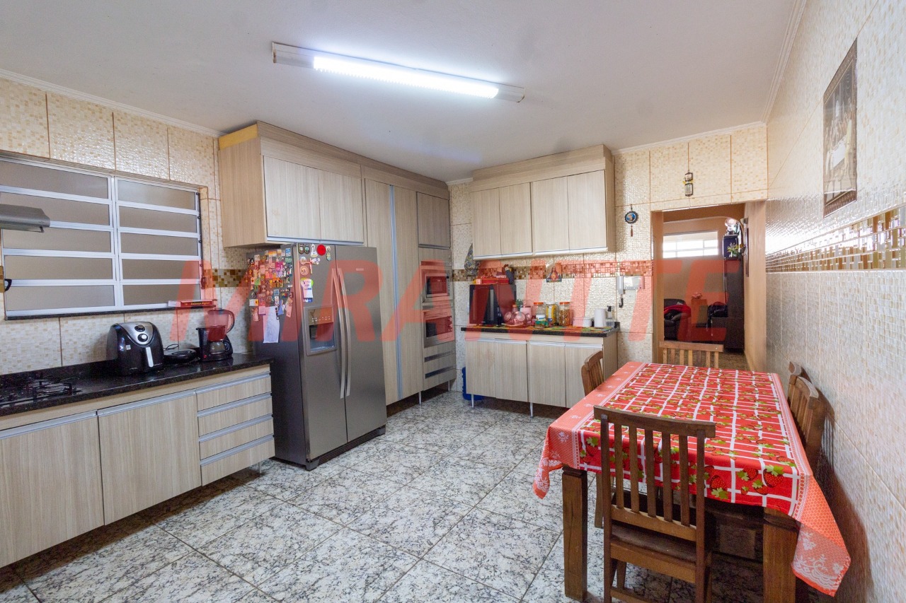 Sobrado de 135m² com 3 quartos em Santana