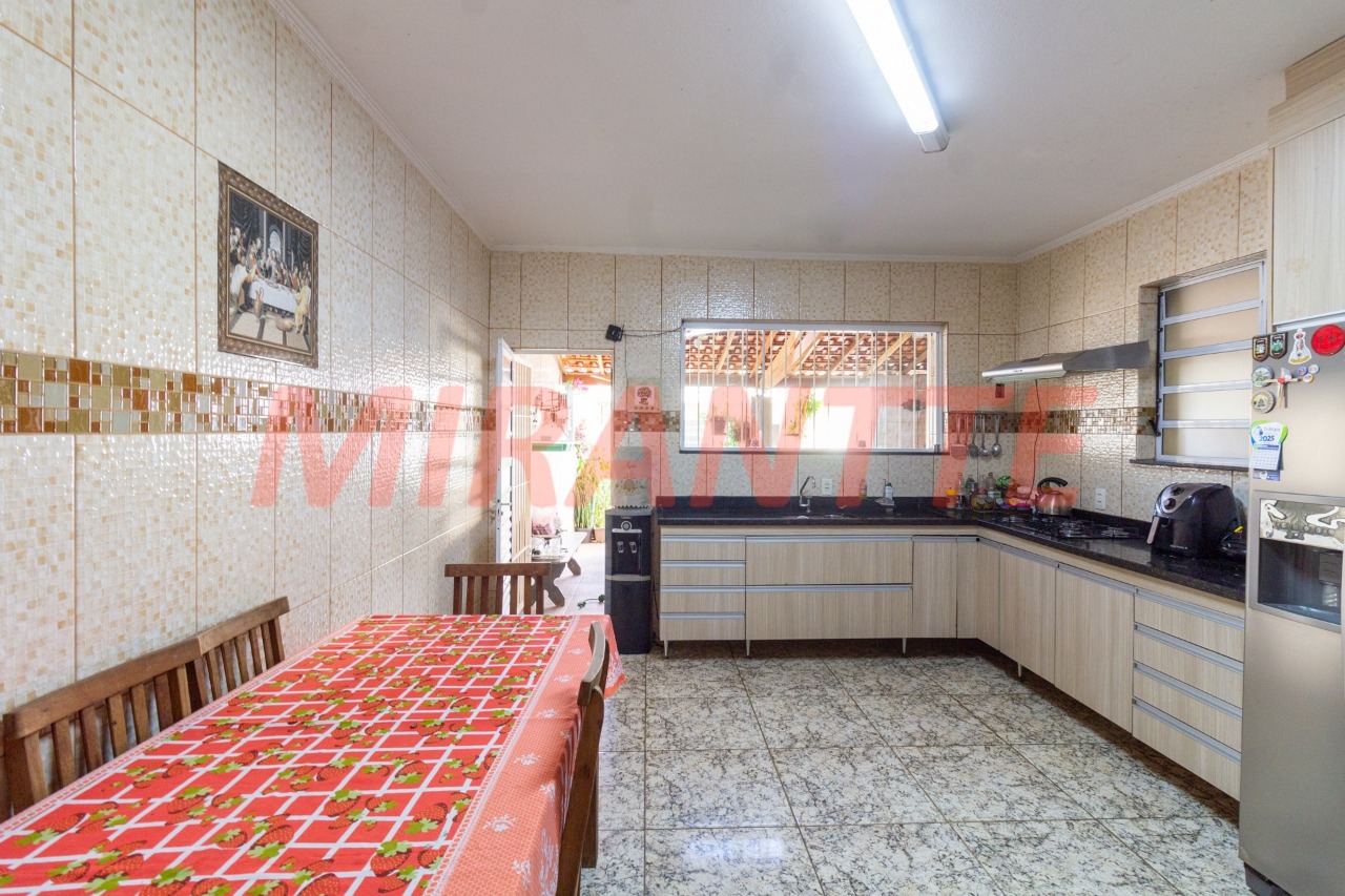 Sobrado de 135m² com 3 quartos em Santana