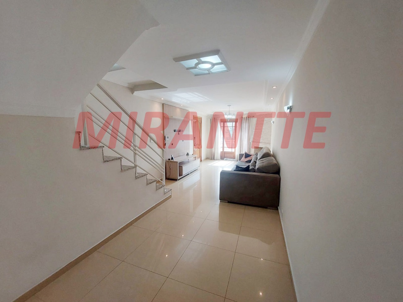 Sobrado de 134m² com 3 quartos em Parada Inglesa