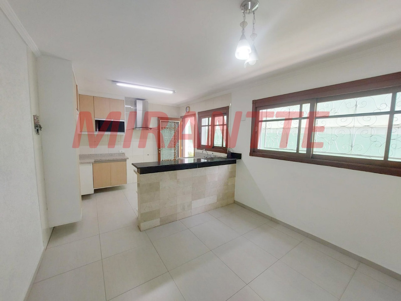 Sobrado de 134m² com 3 quartos em Parada Inglesa