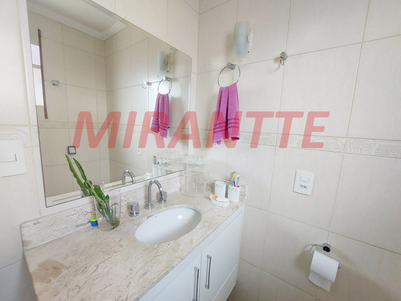 Sobrado de 134m² com 3 quartos em Parada Inglesa