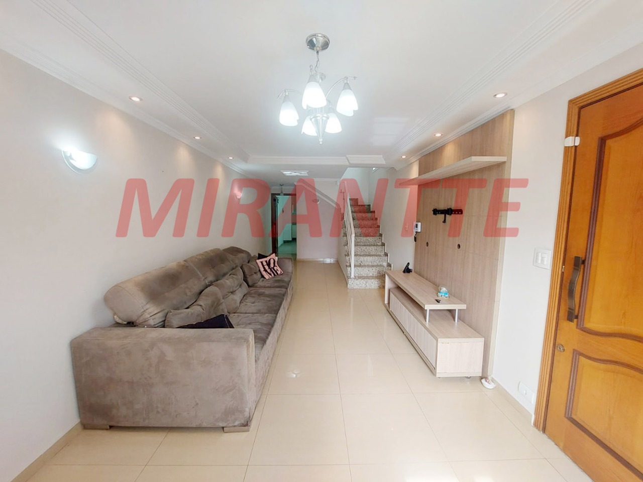 Sobrado de 134m² com 3 quartos em Parada Inglesa