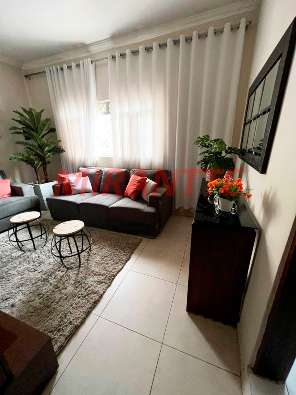 Sobrado de 150m² com 4 quartos em Parque Casa De Pedra
