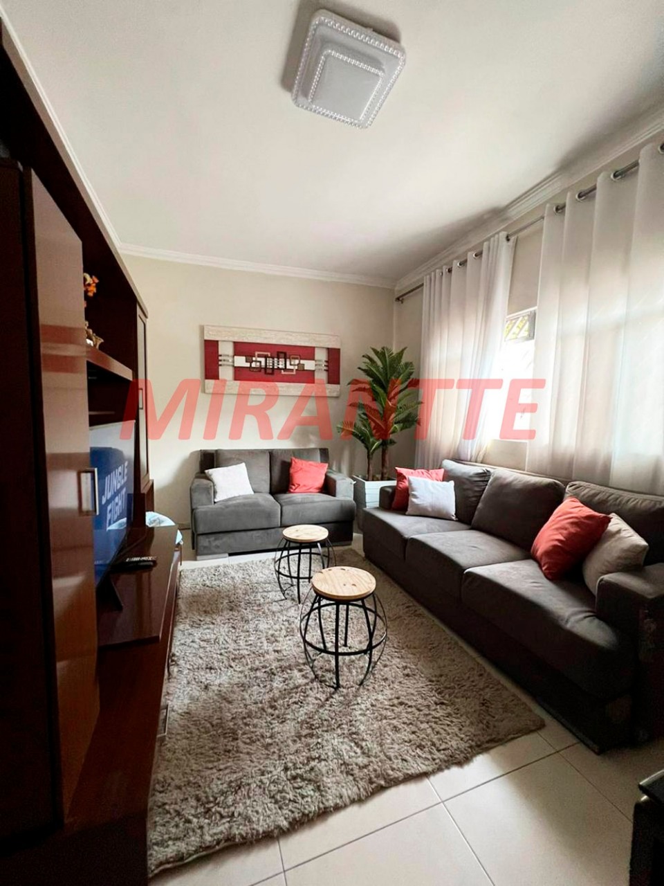 Sobrado de 150m² com 4 quartos em Parque Casa De Pedra