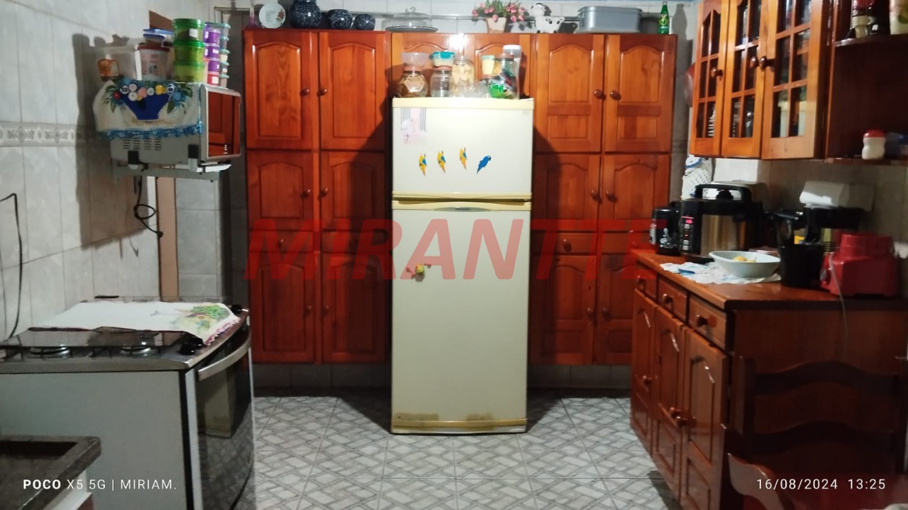 Sobrado de 230m² com 3 quartos em Vila Souza