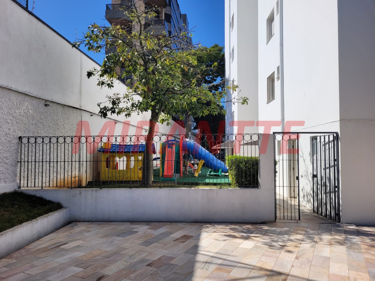 Apartamento de 93m² com 3 quartos em Vila Ester