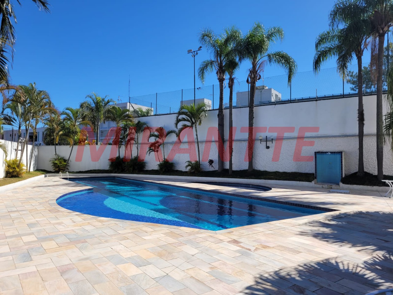 Apartamento de 93m² com 3 quartos em Vila Ester