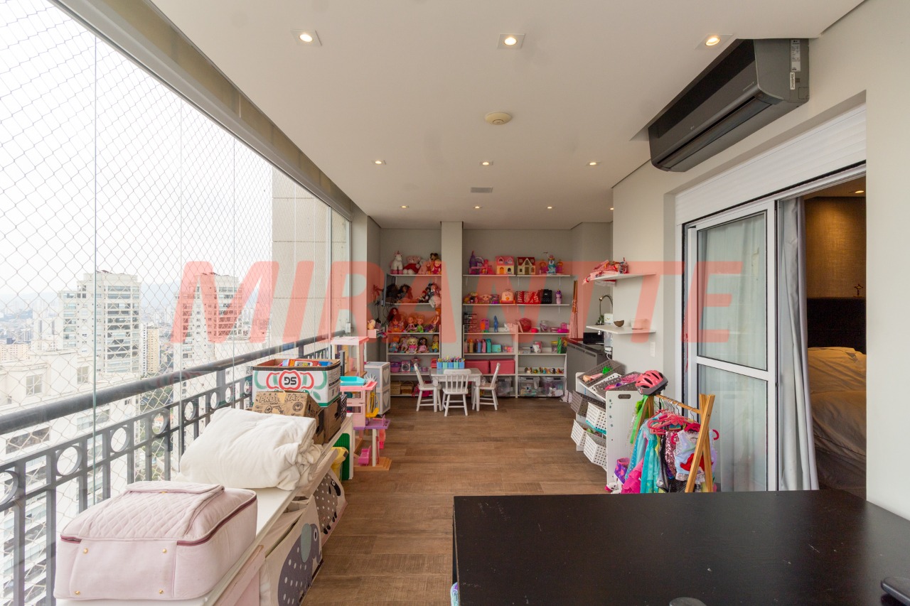 Cobertura de 306m² com 3 quartos em Santana