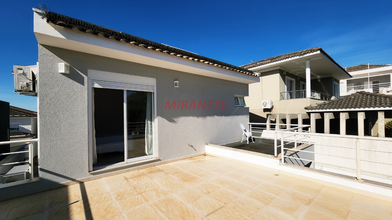 Cond. fechado de 269m² com 3 quartos em Engordadouro