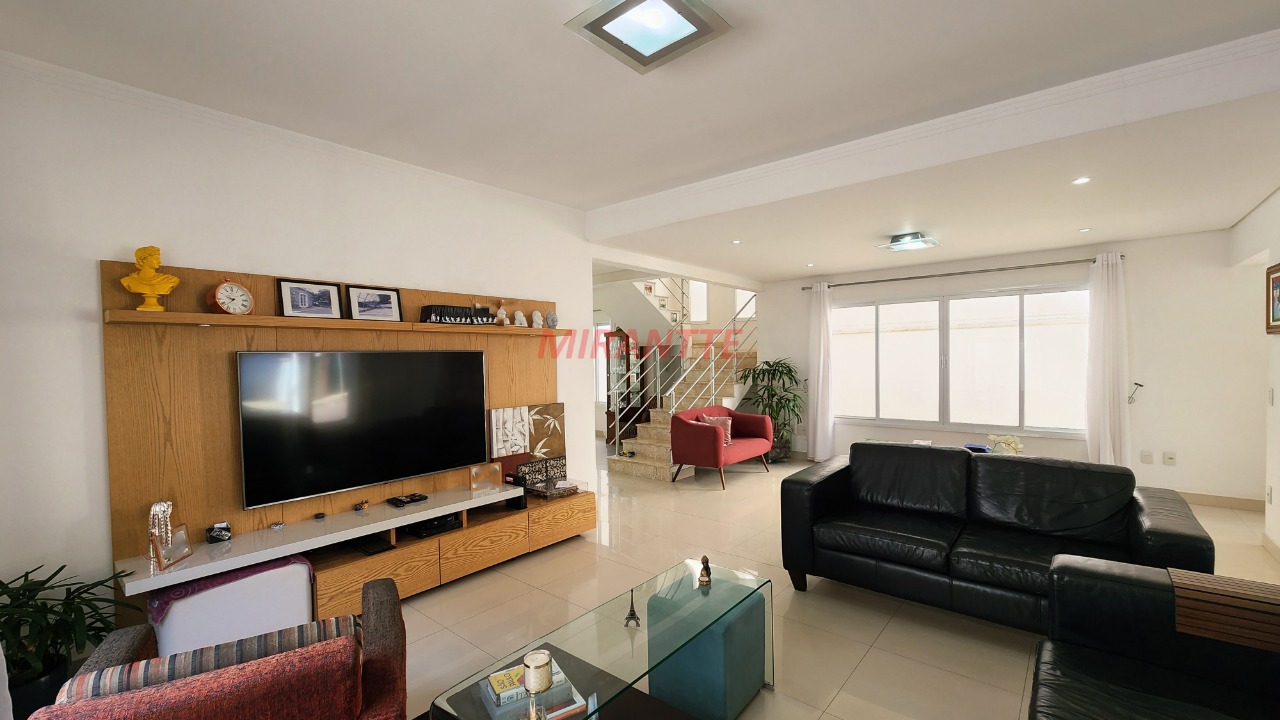 Cond. fechado de 269m² com 3 quartos em Engordadouro