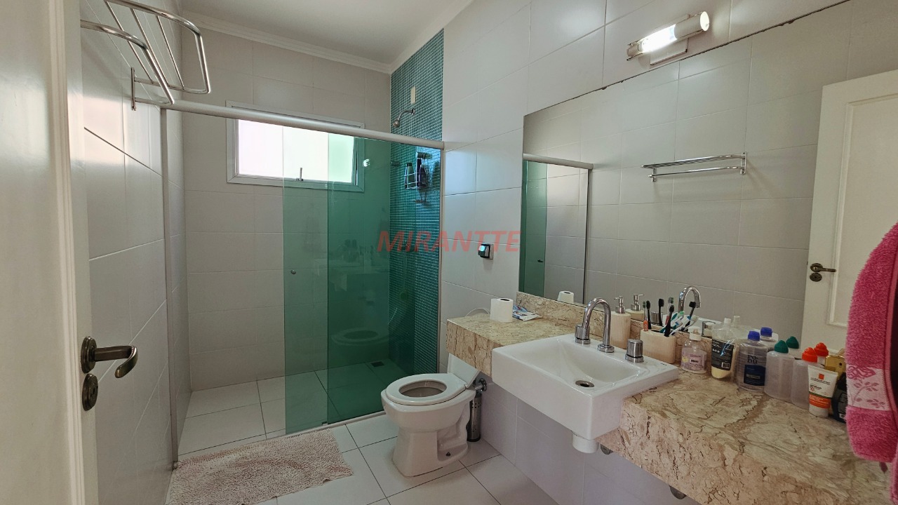 Cond. fechado de 269m² com 3 quartos em Engordadouro