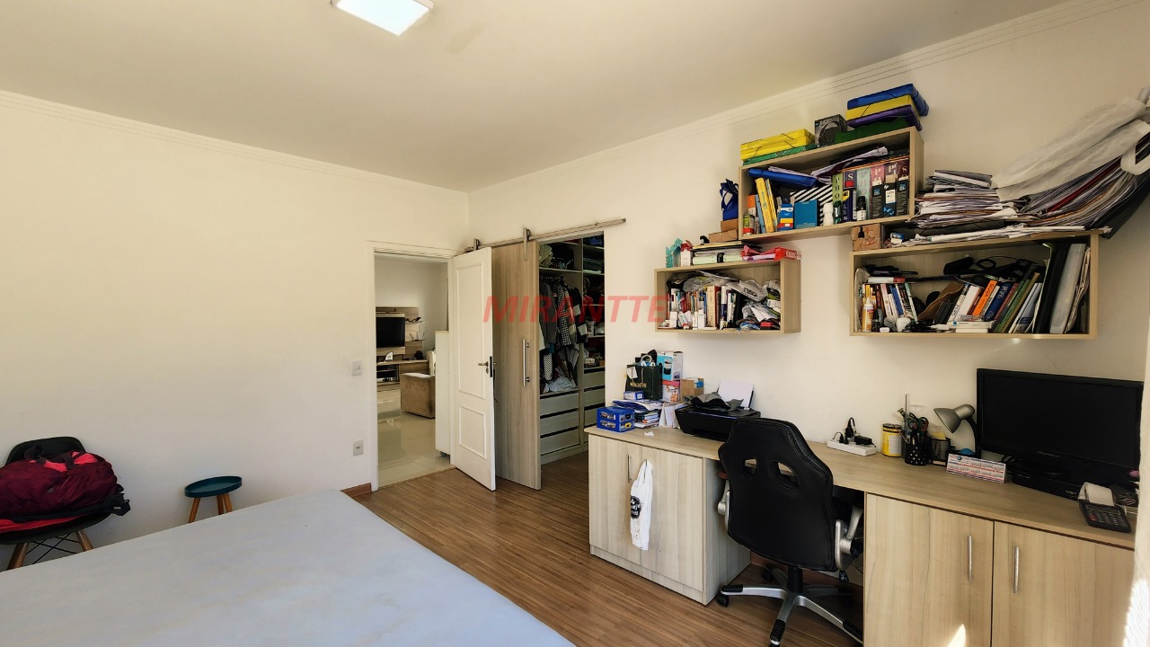 Cond. fechado de 269m² com 3 quartos em Engordadouro