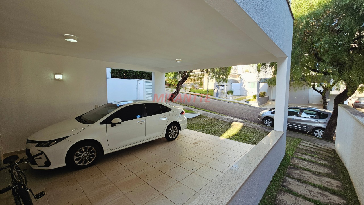 Cond. fechado de 269m² com 3 quartos em Engordadouro