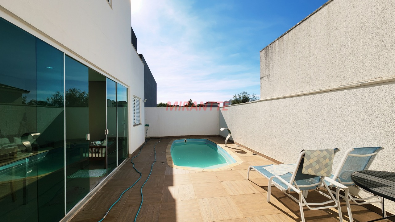 Cond. fechado de 269m² com 3 quartos em Engordadouro