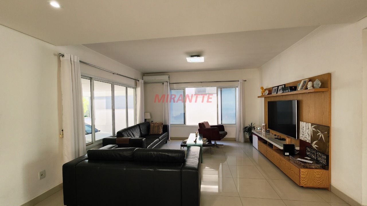 Cond. fechado de 269m² com 3 quartos em Engordadouro