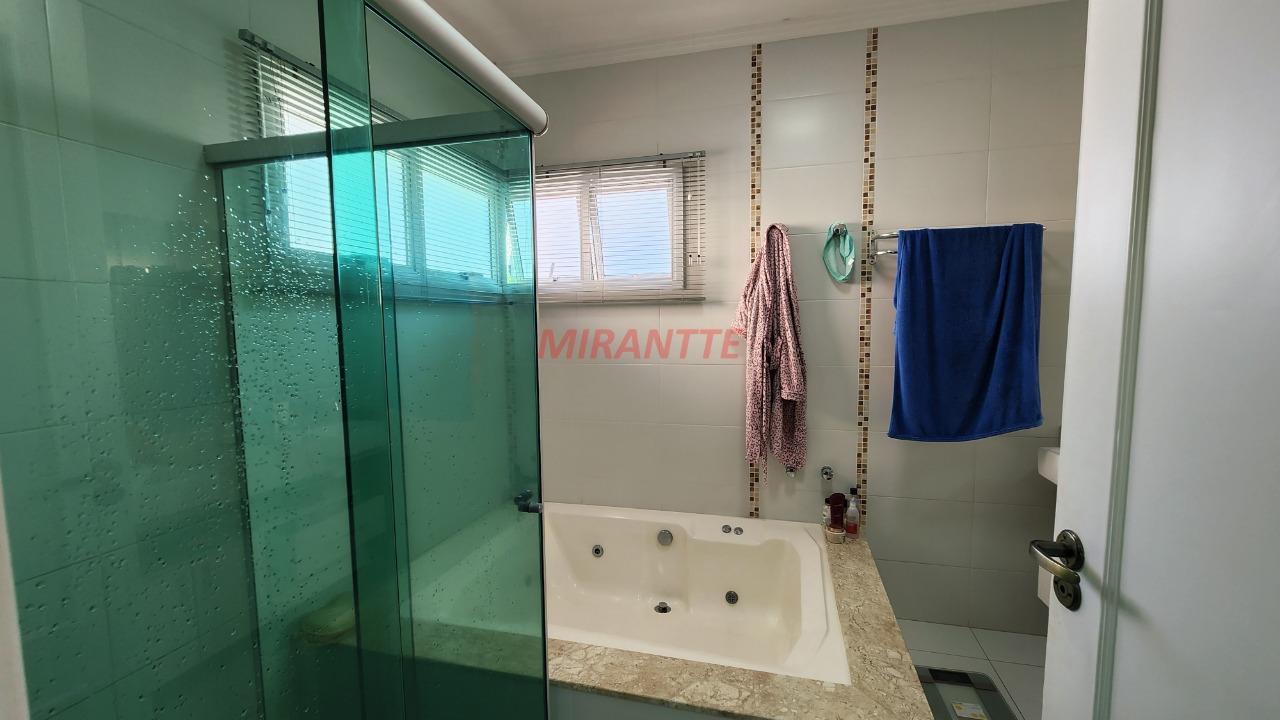 Cond. fechado de 269m² com 3 quartos em Engordadouro