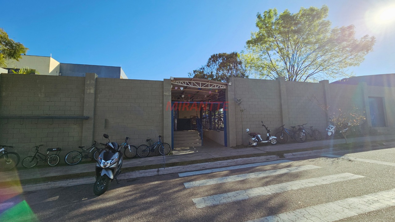 Cond. fechado de 269m² com 3 quartos em Engordadouro