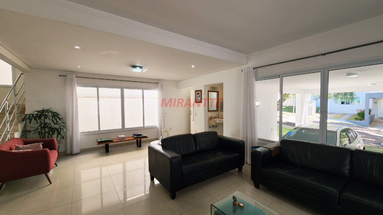 Cond. fechado de 269m² com 3 quartos em Engordadouro