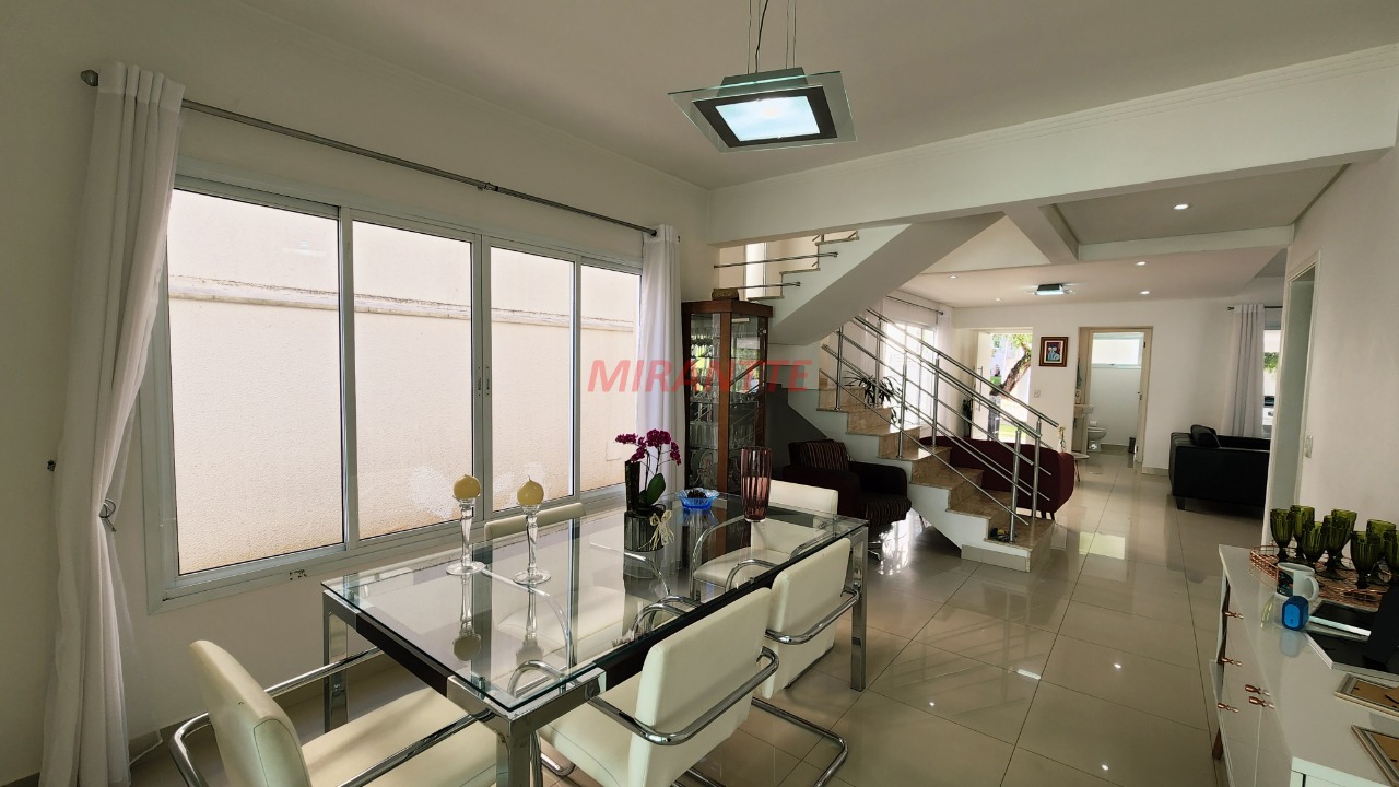 Cond. fechado de 269m² com 3 quartos em Engordadouro