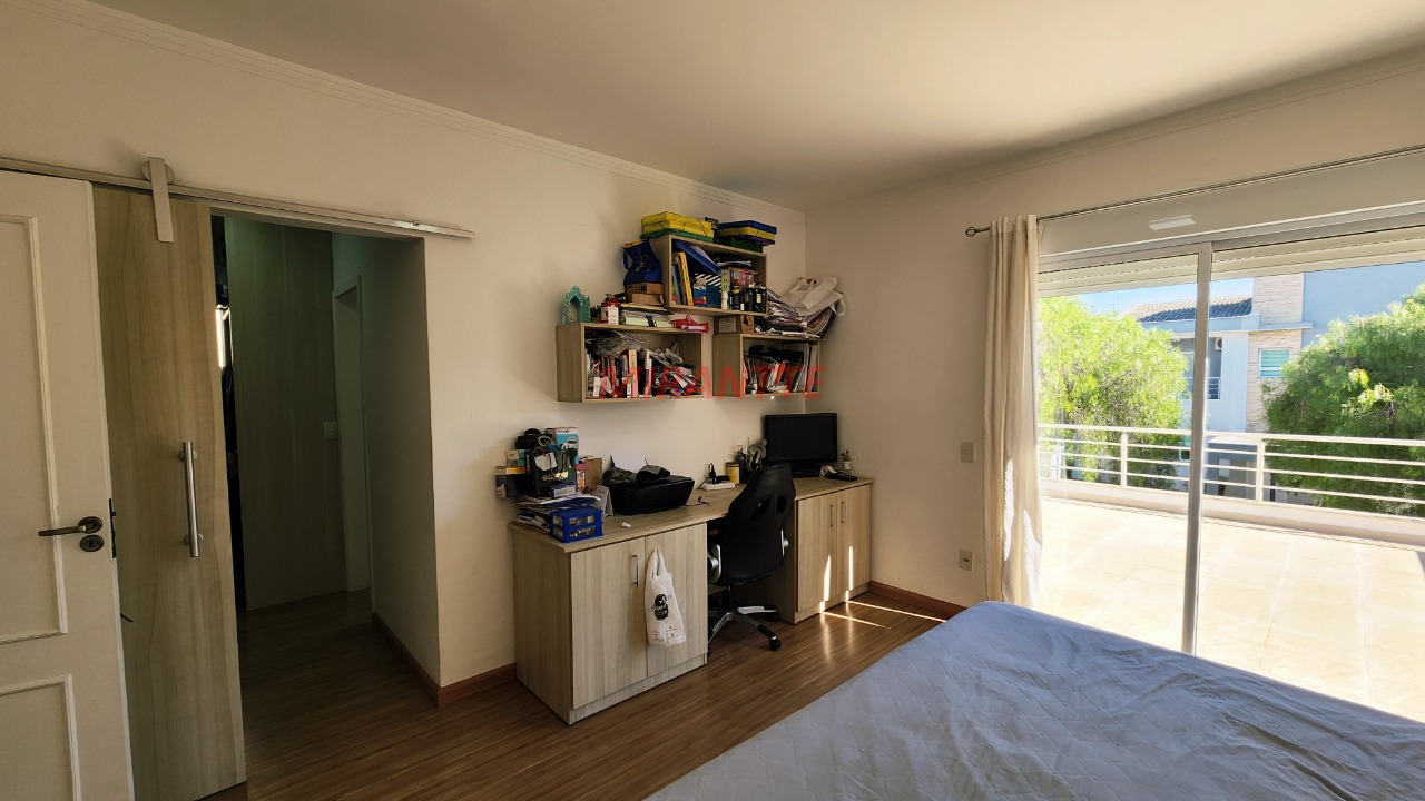 Cond. fechado de 269m² com 3 quartos em Engordadouro