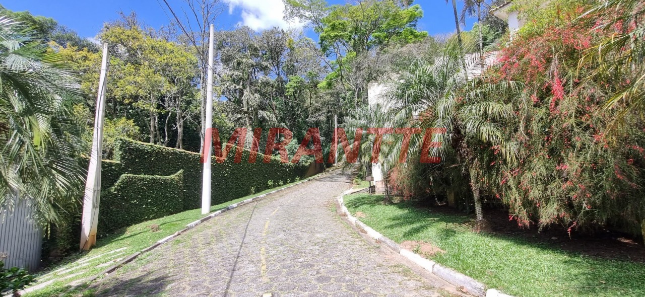 Cond. fechado de 539.55m² com 4 quartos em Roseira