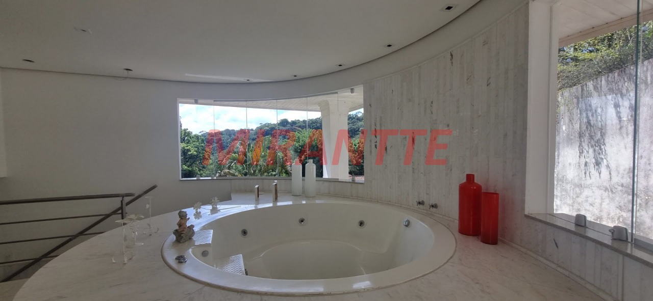 Cond. fechado de 539.55m² com 4 quartos em Roseira