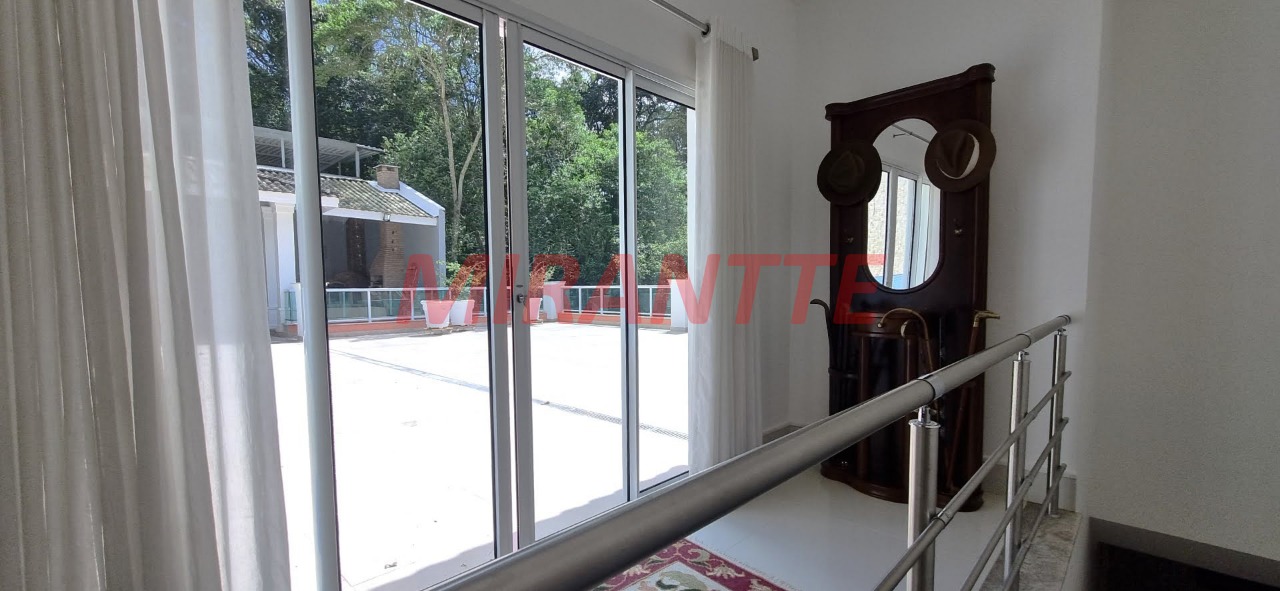Cond. fechado de 539.55m² com 4 quartos em Roseira