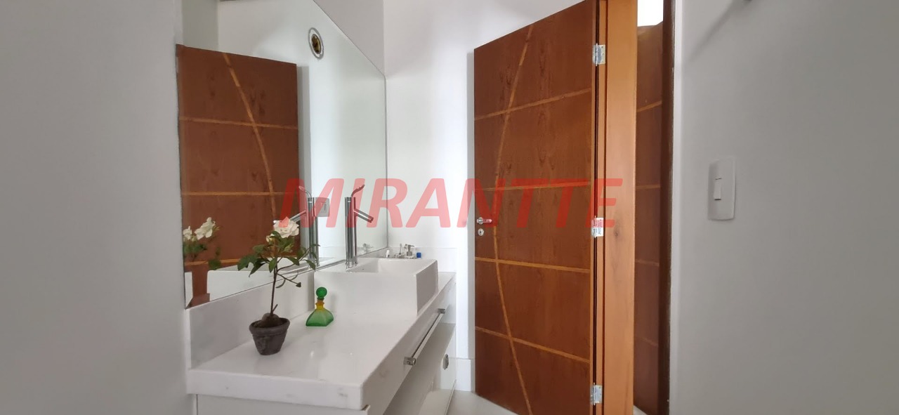 Cond. fechado de 539.55m² com 4 quartos em Roseira