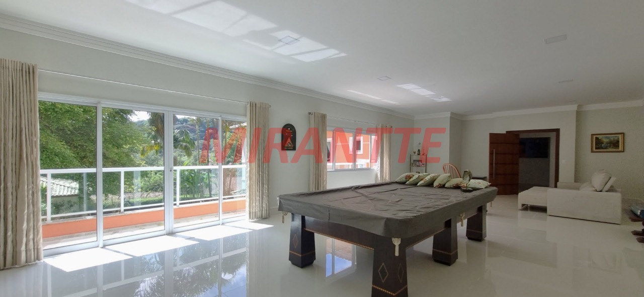 Cond. fechado de 539.55m² com 4 quartos em Roseira