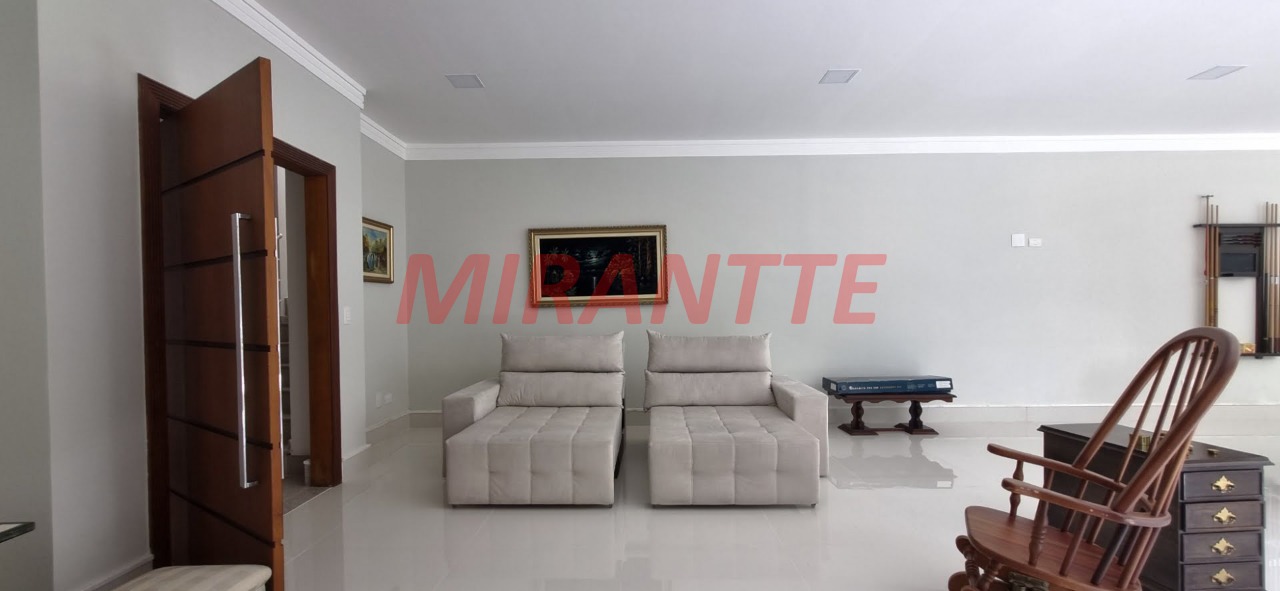 Cond. fechado de 539.55m² com 4 quartos em Roseira