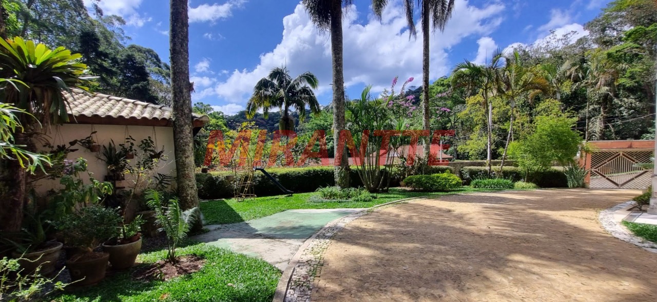 Cond. fechado de 539.55m² com 4 quartos em Roseira
