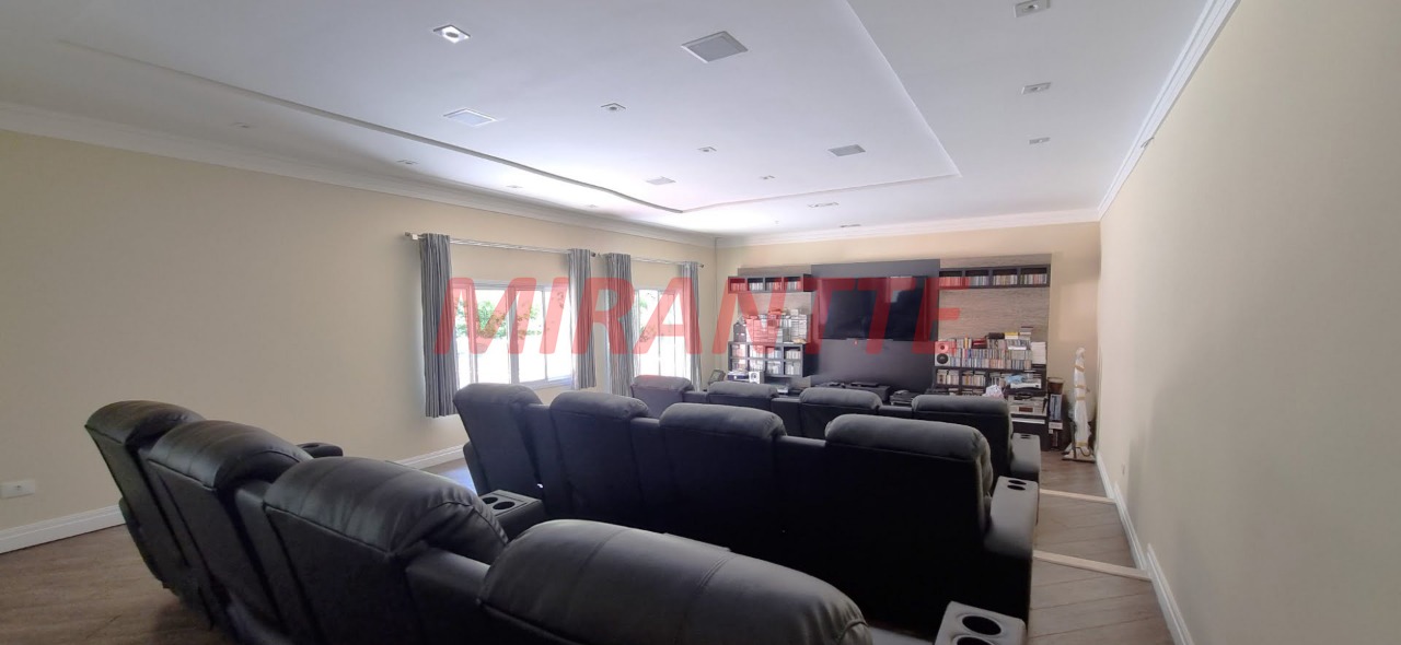 Cond. fechado de 539.55m² com 4 quartos em Roseira