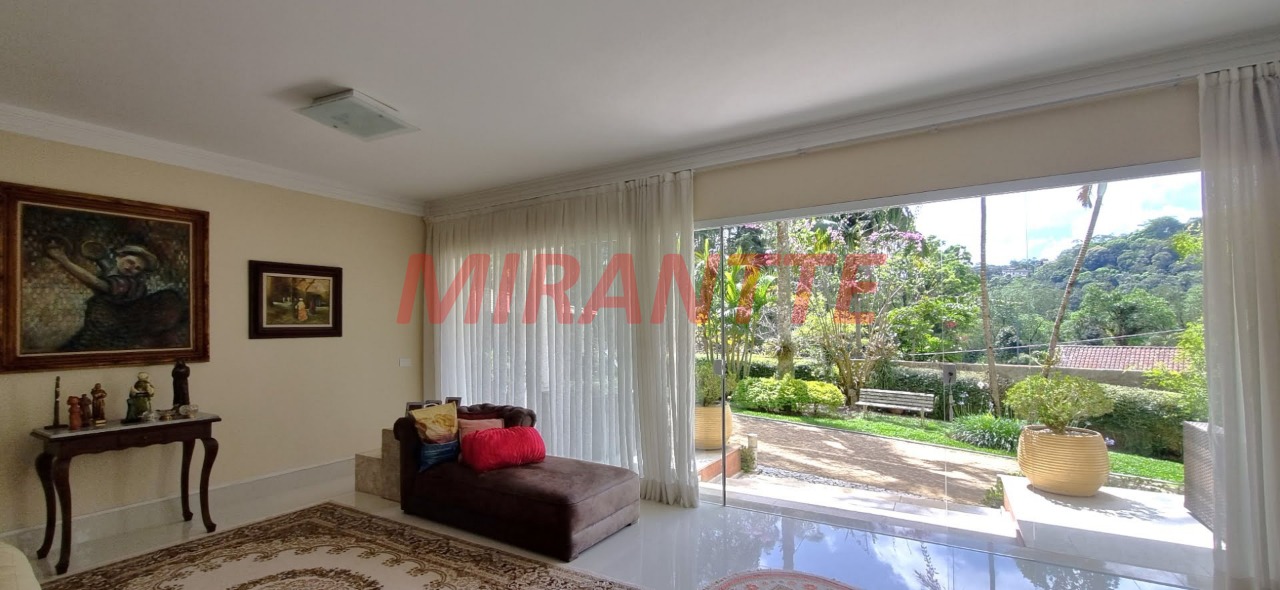 Cond. fechado de 539.55m² com 4 quartos em Roseira