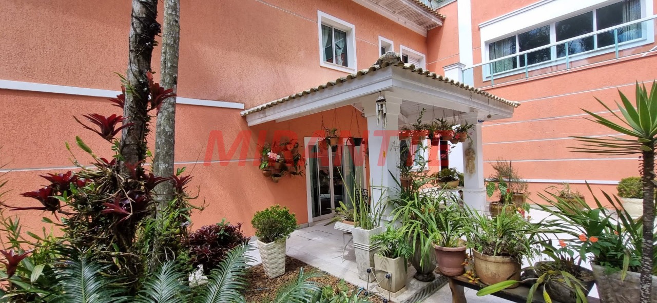 Cond. fechado de 539.55m² com 4 quartos em Roseira