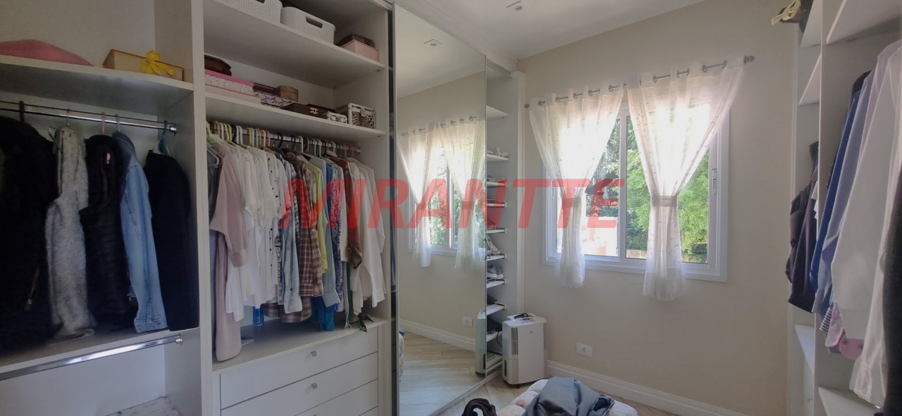 Cond. fechado de 539.55m² com 4 quartos em Roseira