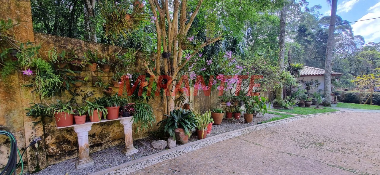 Cond. fechado de 539.55m² com 4 quartos em Roseira