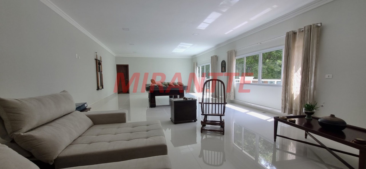 Cond. fechado de 539.55m² com 4 quartos em Roseira