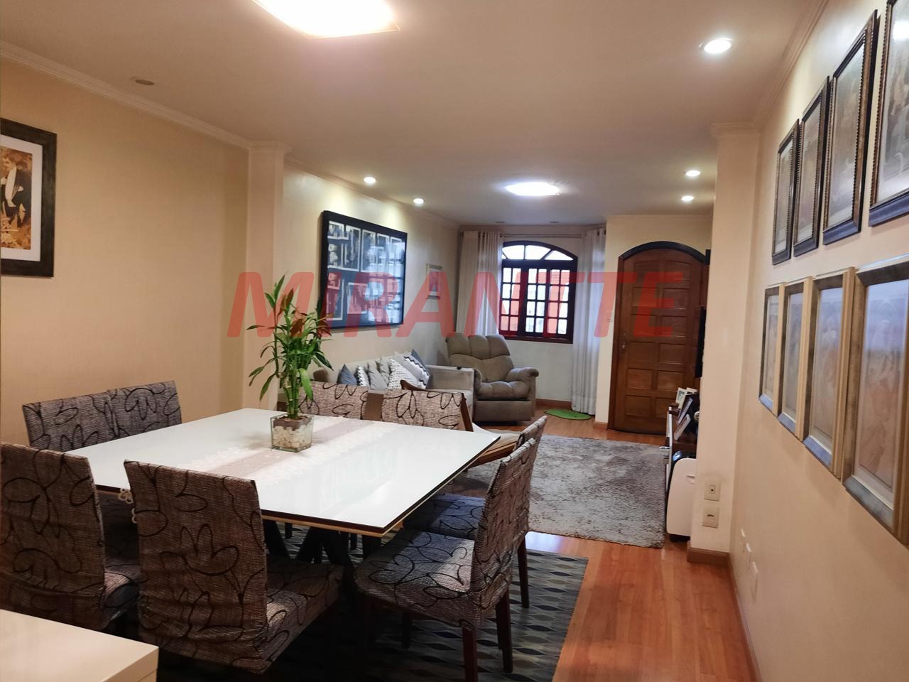 Sobrado de 180m² com 3 quartos em Parada Inglesa
