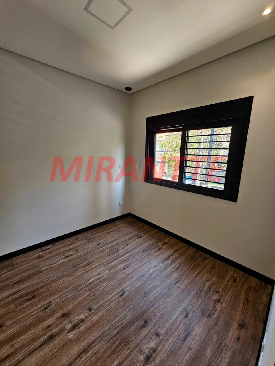 Casa terrea de 180m² com 3 quartos em Mirandopolis