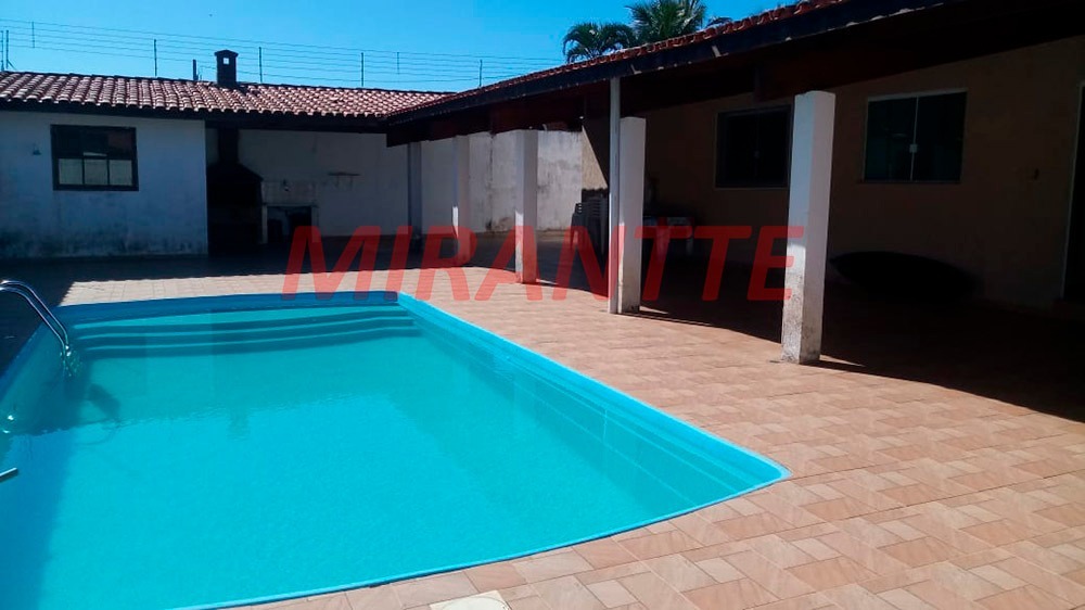Casa terrea de 247.82m² com 4 quartos em Balneário Três Marias