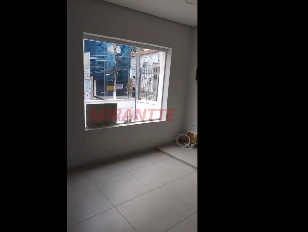 Comercial de 90m² em Água Fria